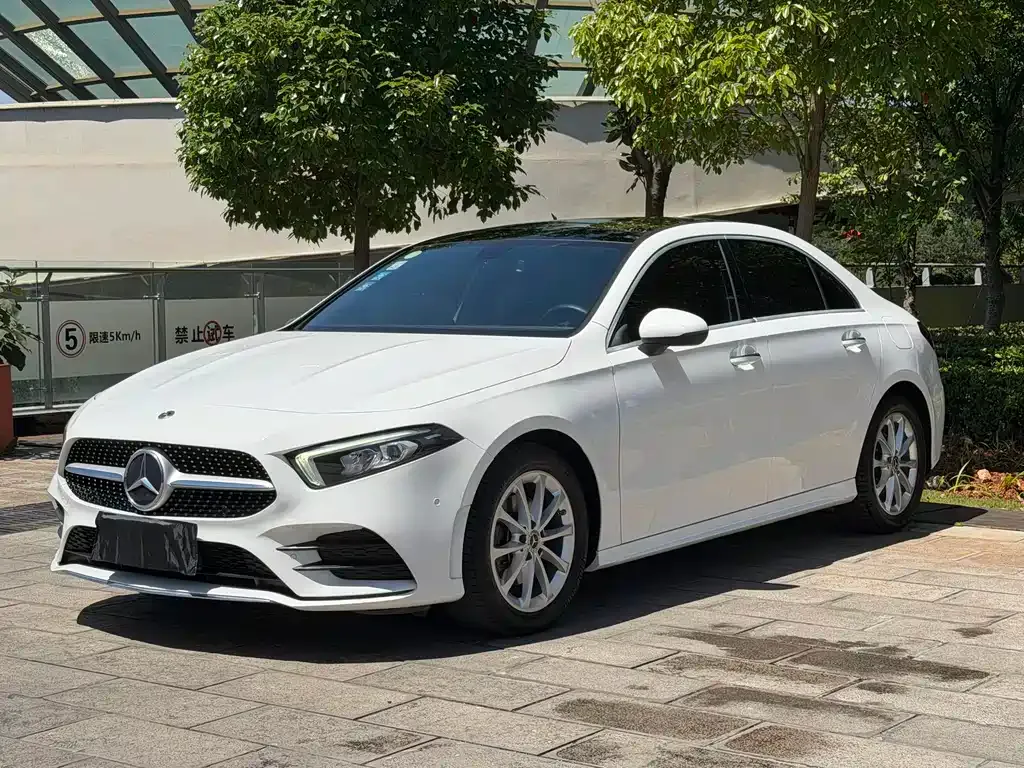 Mercedes-Benz A-Class — фото 1