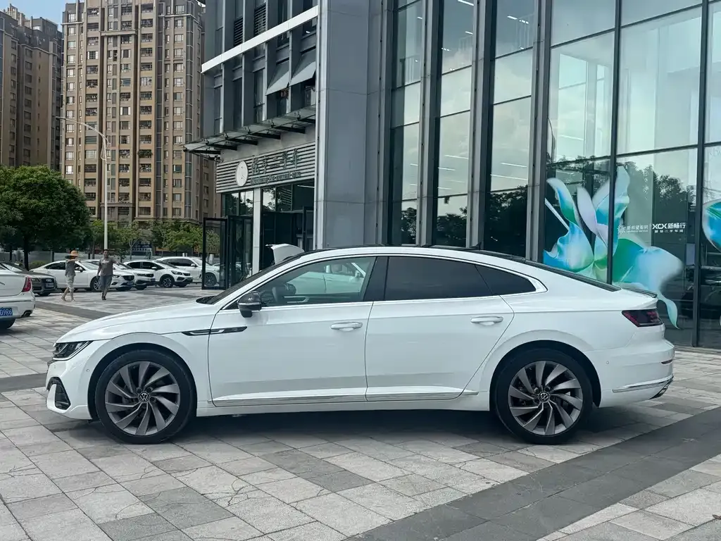 Volkswagen CC — фото 3