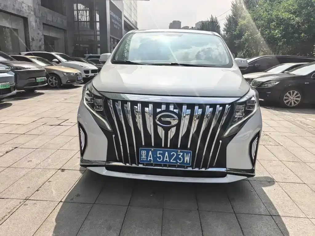 GAC Motor Trumpchi M8 — фото 3