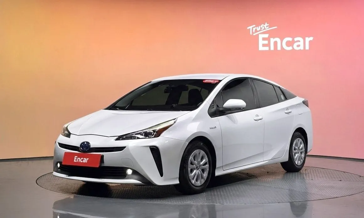 Toyota Prius — фото 1
