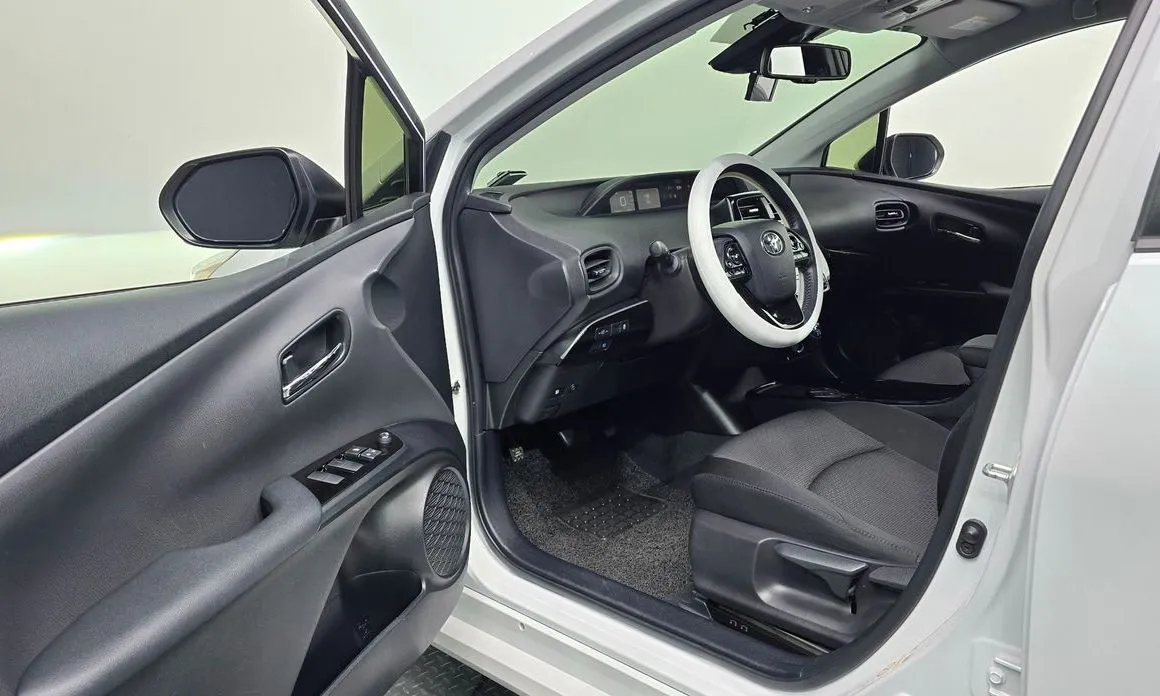 Toyota Prius — фото 10