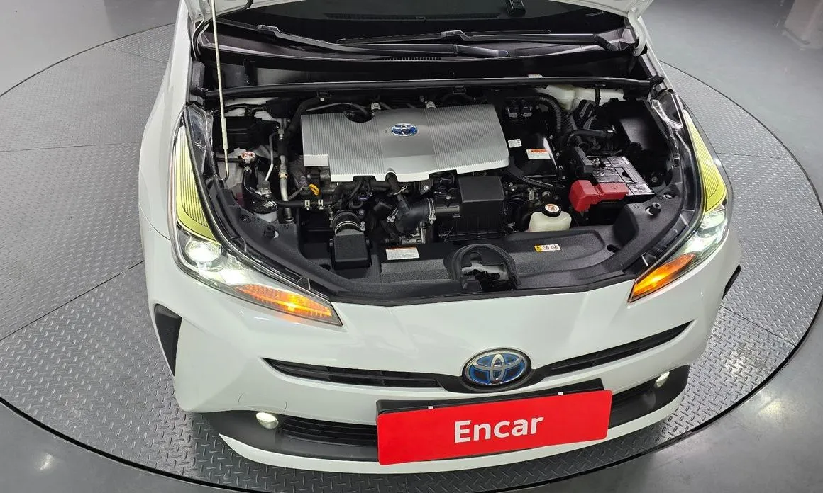 Toyota Prius — фото 7