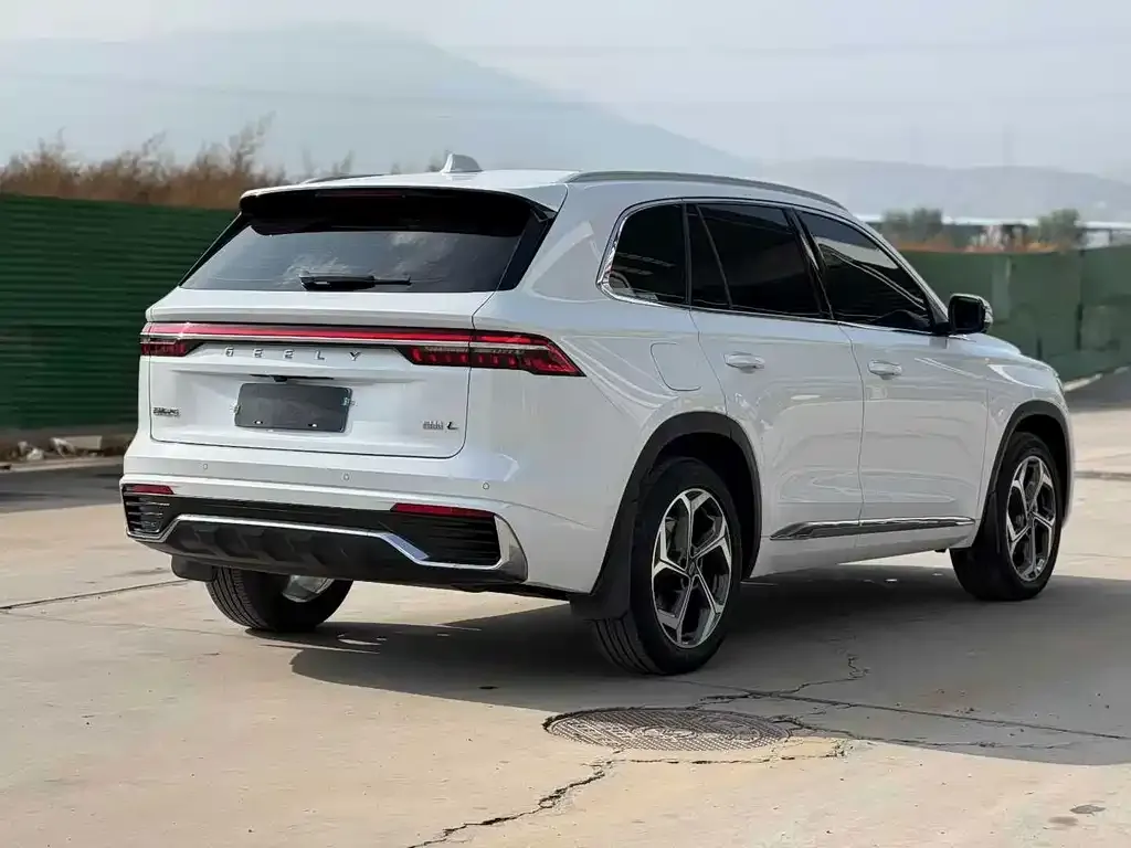 Geely Xingyue L — фото 6