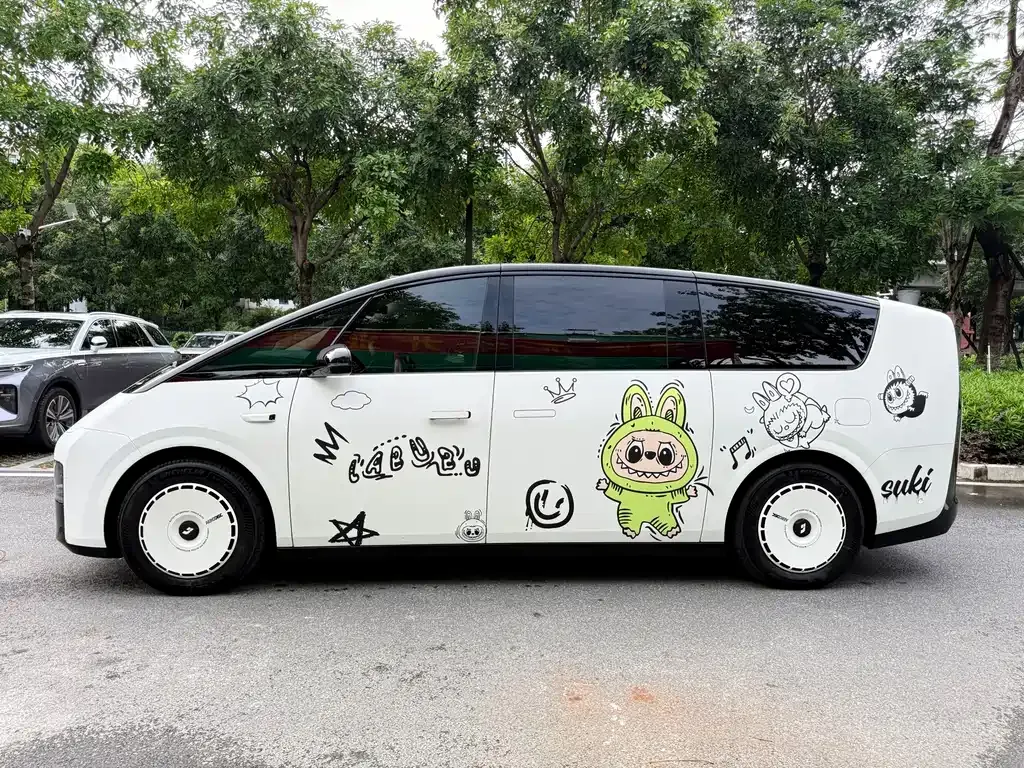 Li Auto MEGA — фото 8