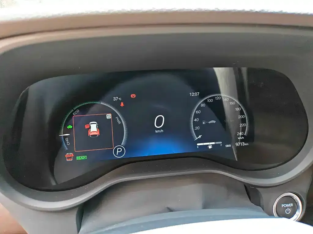 Toyota Granvia — фото 7