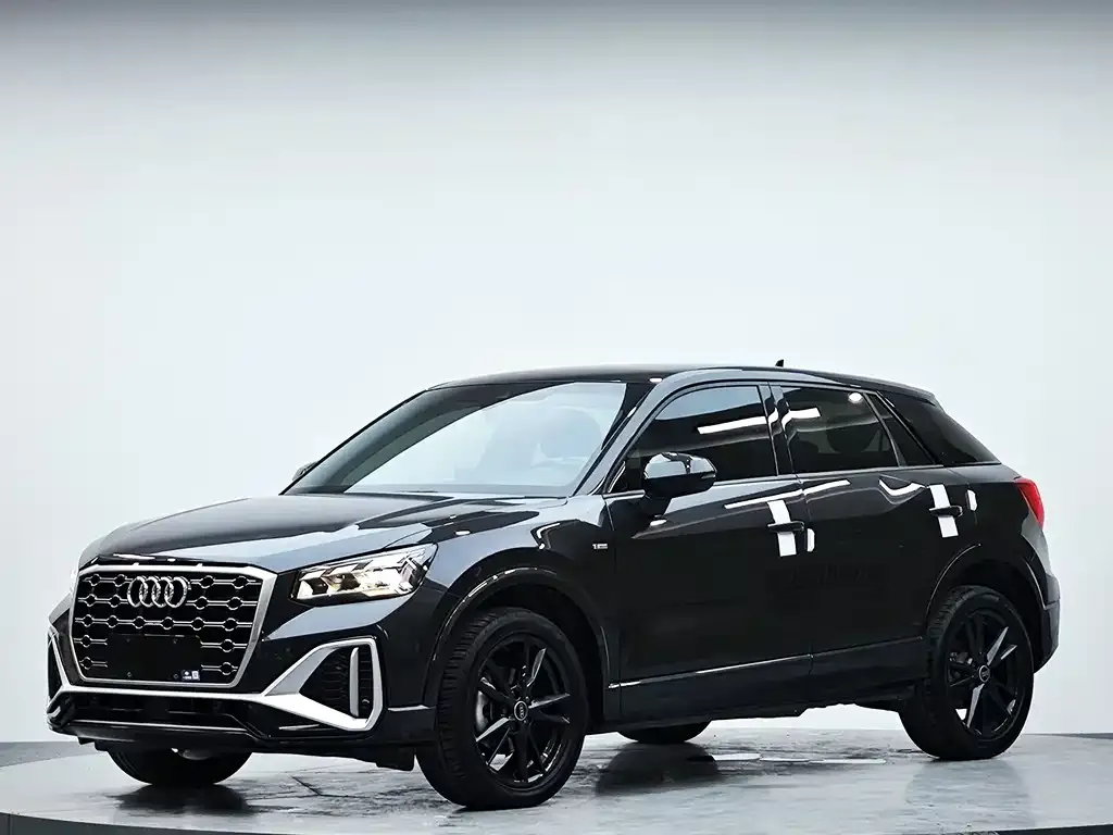 Audi Q2L — фото 6