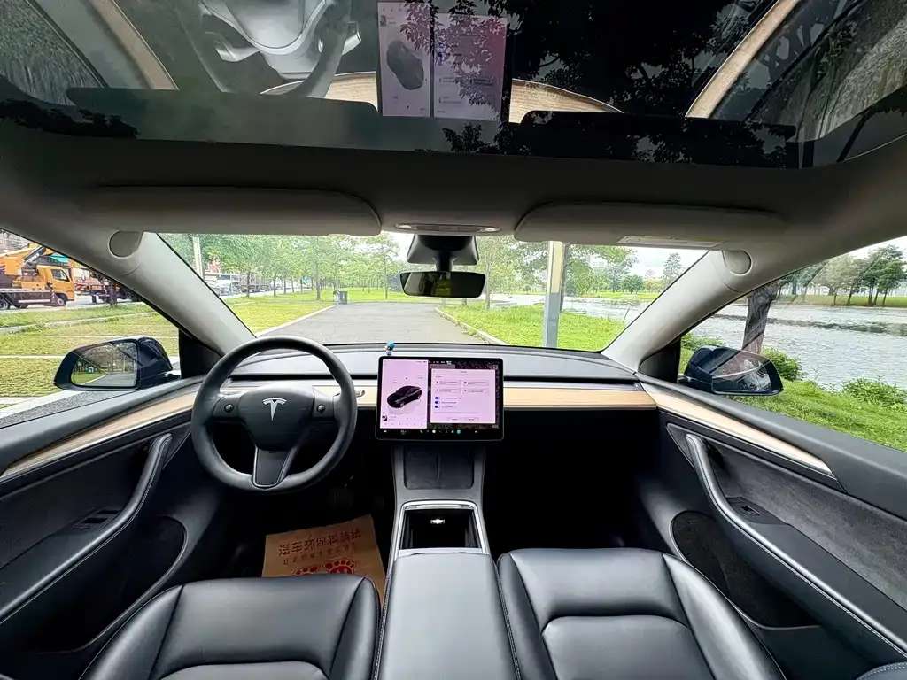 Tesla Model Y — фото 4