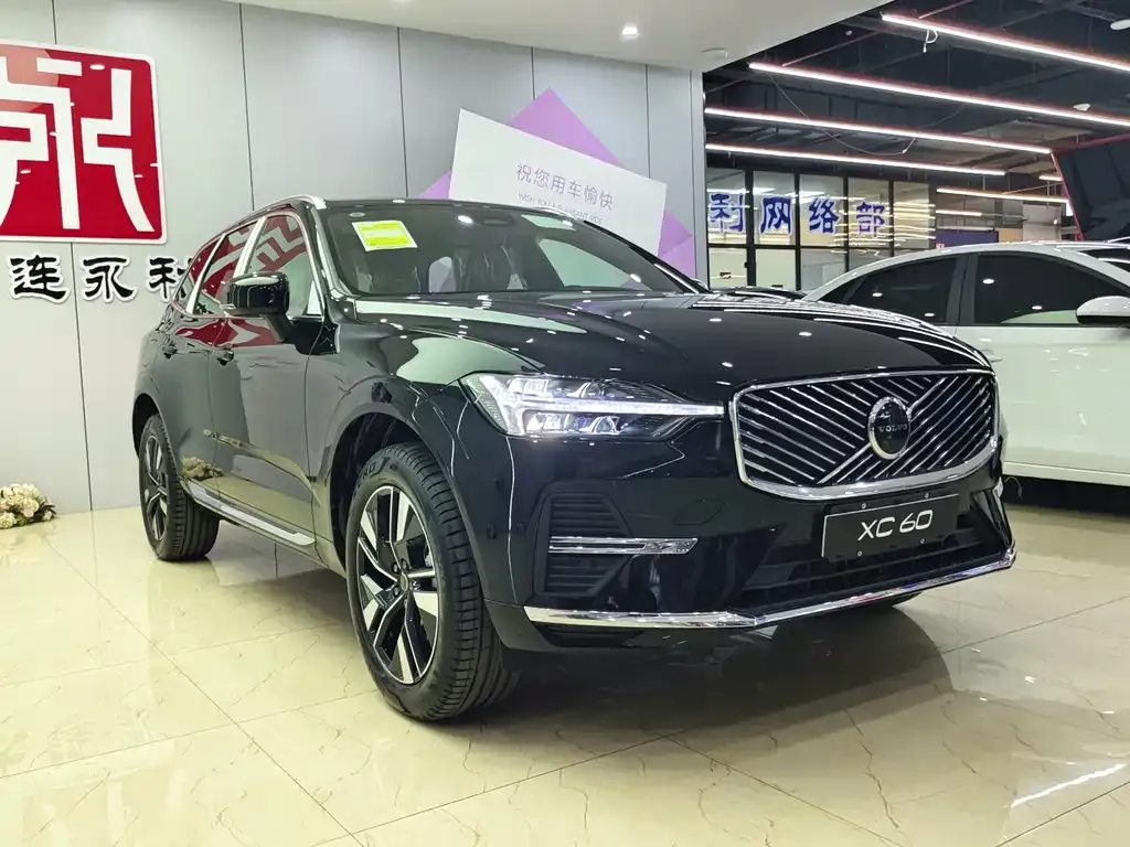 Volvo XC60 — фото 3