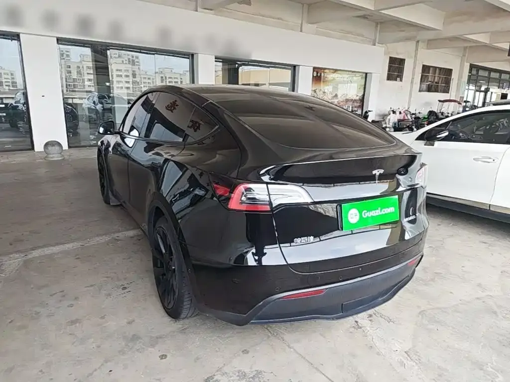 Tesla Model Y — фото 4