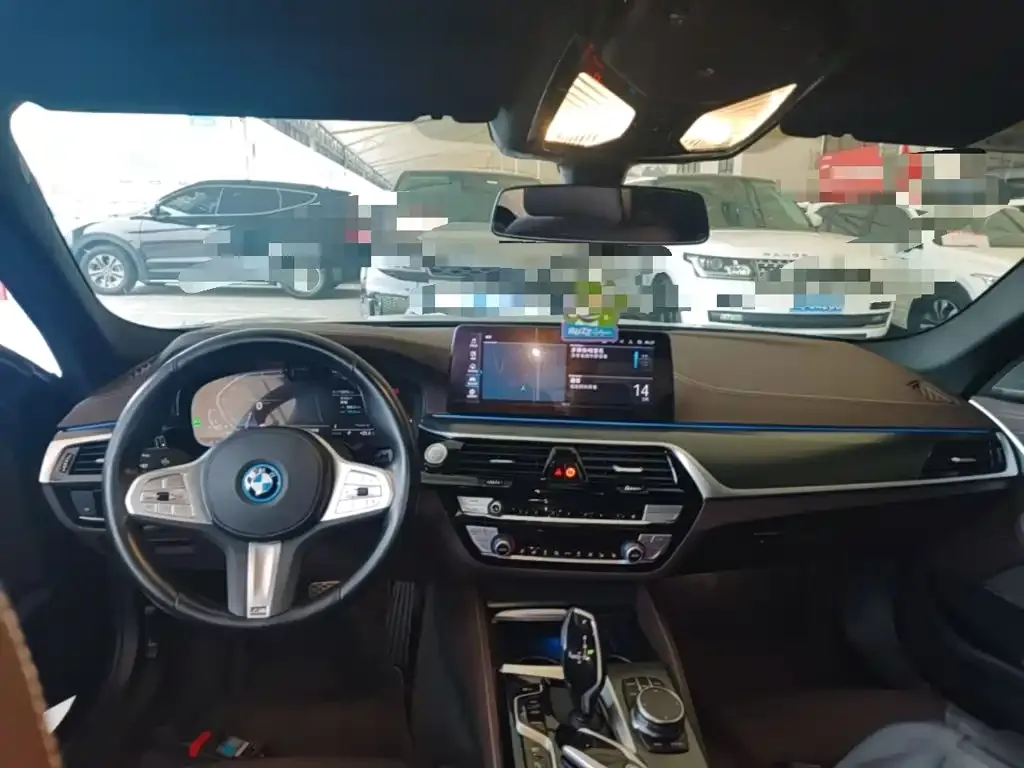 BMW 5 Series New Energy — фото 6