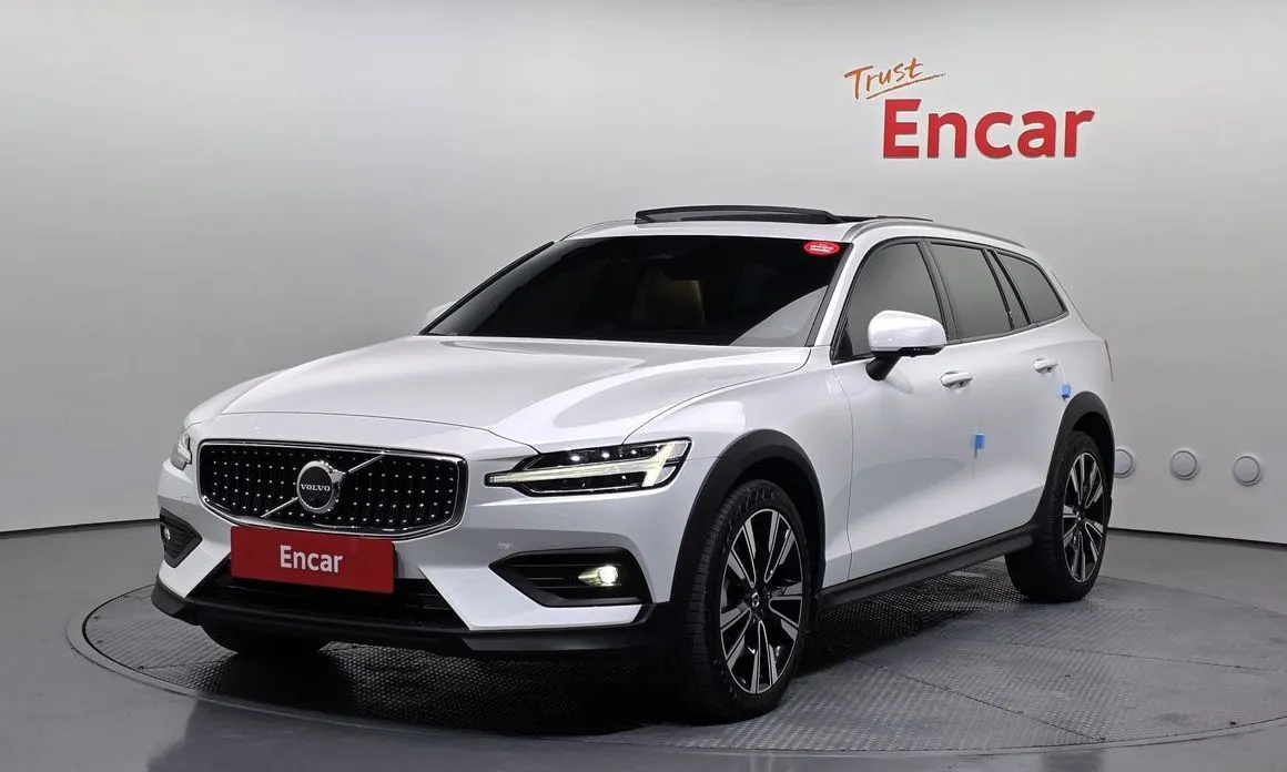 Volvo V60 — фото 1