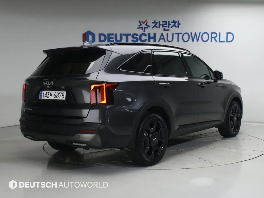 Kia Sorento — фото 6