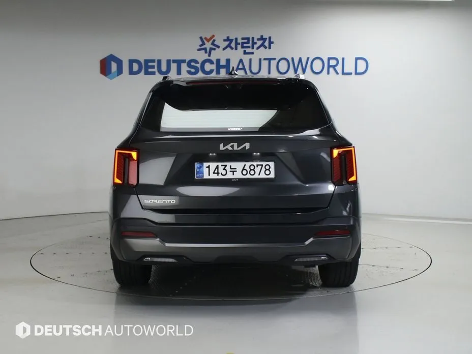 Kia Sorento — фото 10