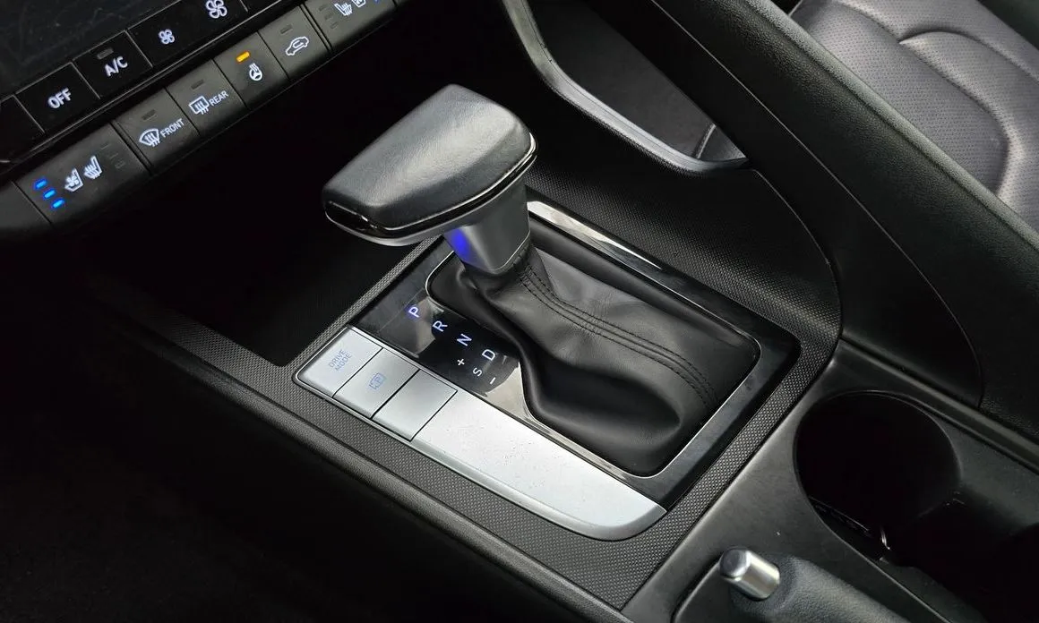 Hyundai AVANTE — фото 2