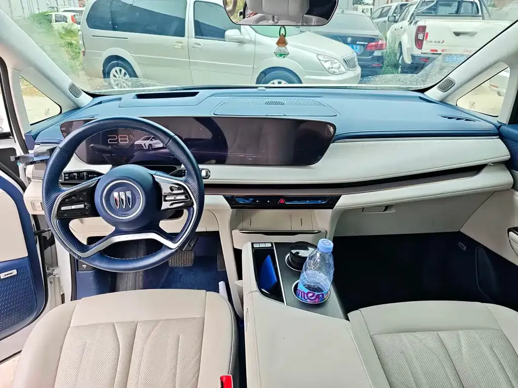 Buick GL8 Hybrid — фото 3