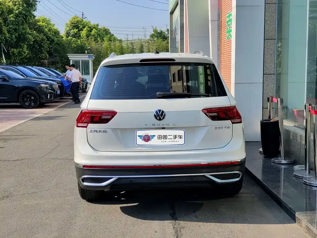 Volkswagen Tiguan L — фото 7