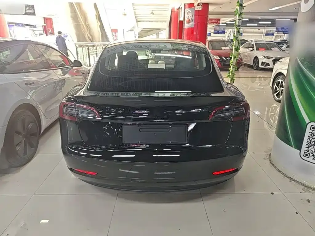 Tesla Model 3 — фото 6