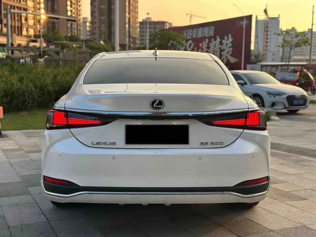 Lexus ES — фото 2