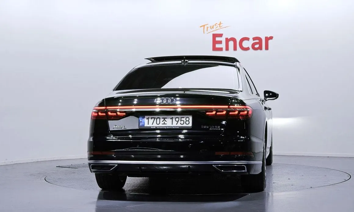 Audi A8 — фото 4