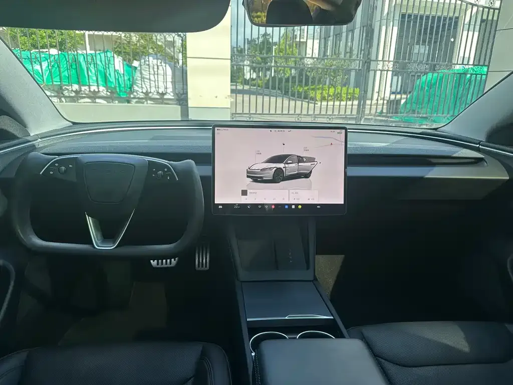 Tesla Model 3 — фото 5