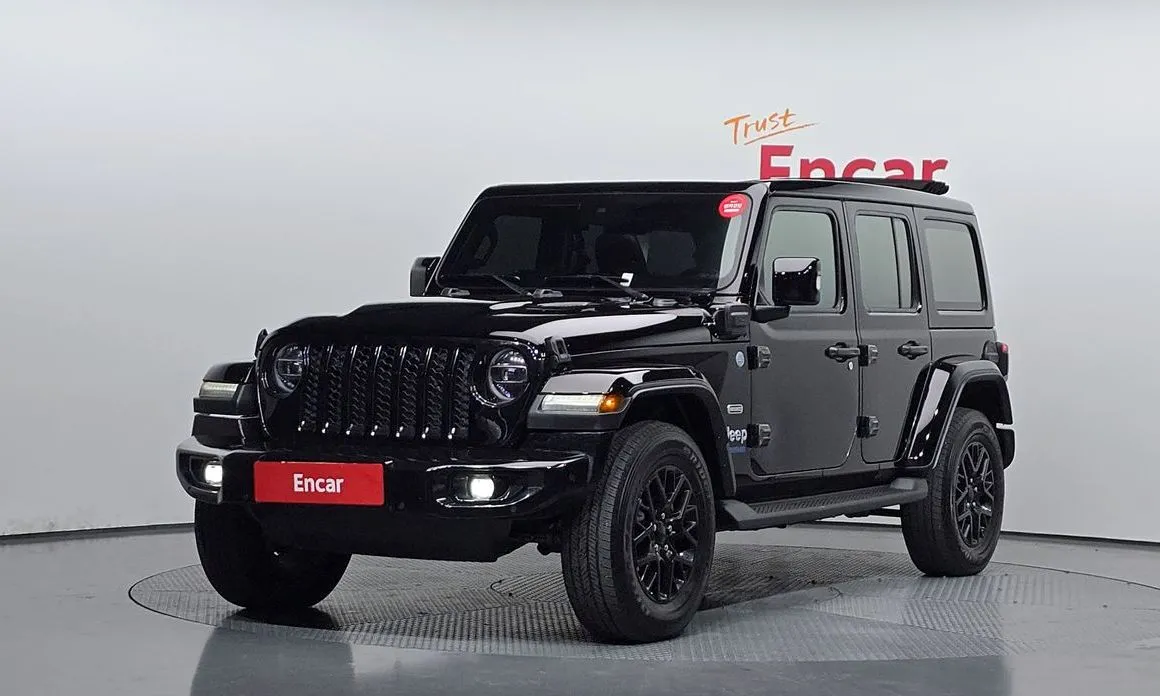 Jeep Wrangler — фото 1