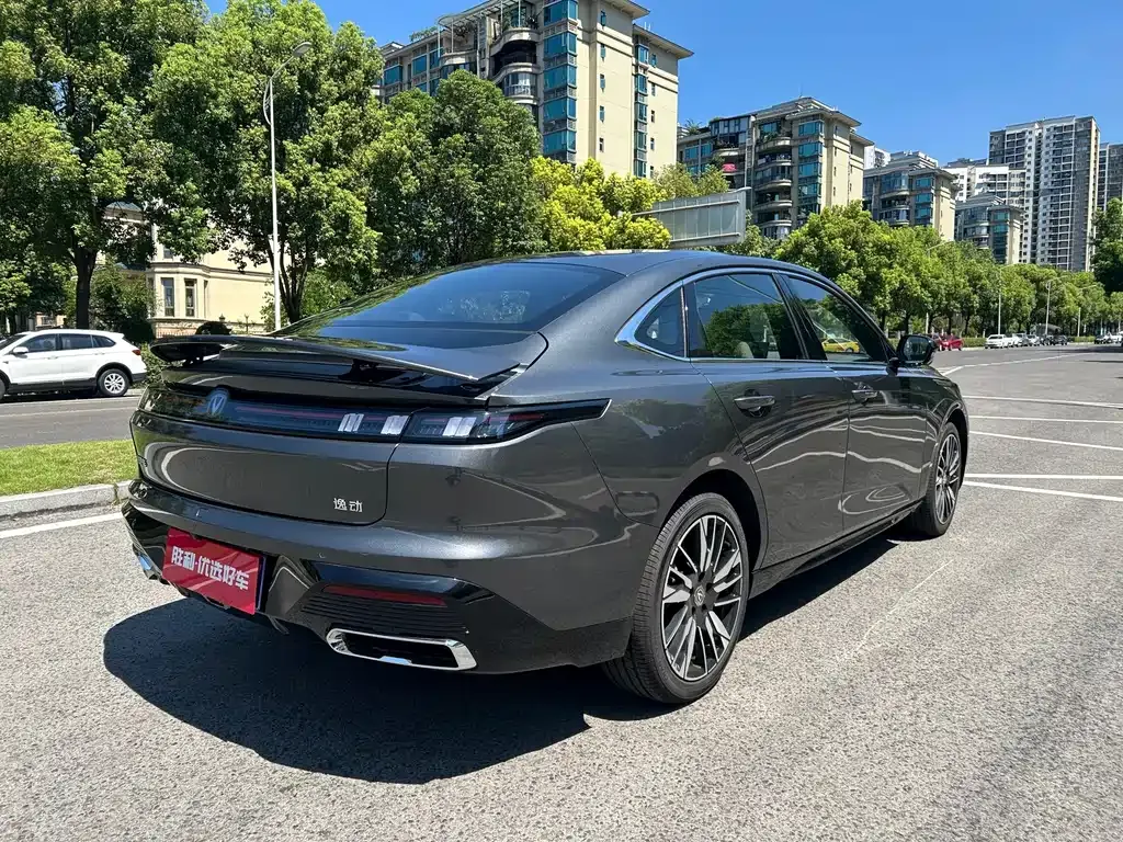 Changan Eado — фото 10