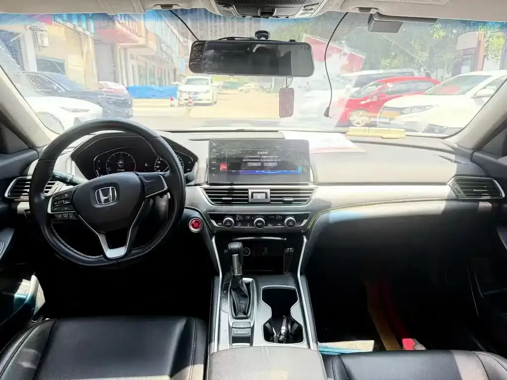 Honda Accord — фото 3