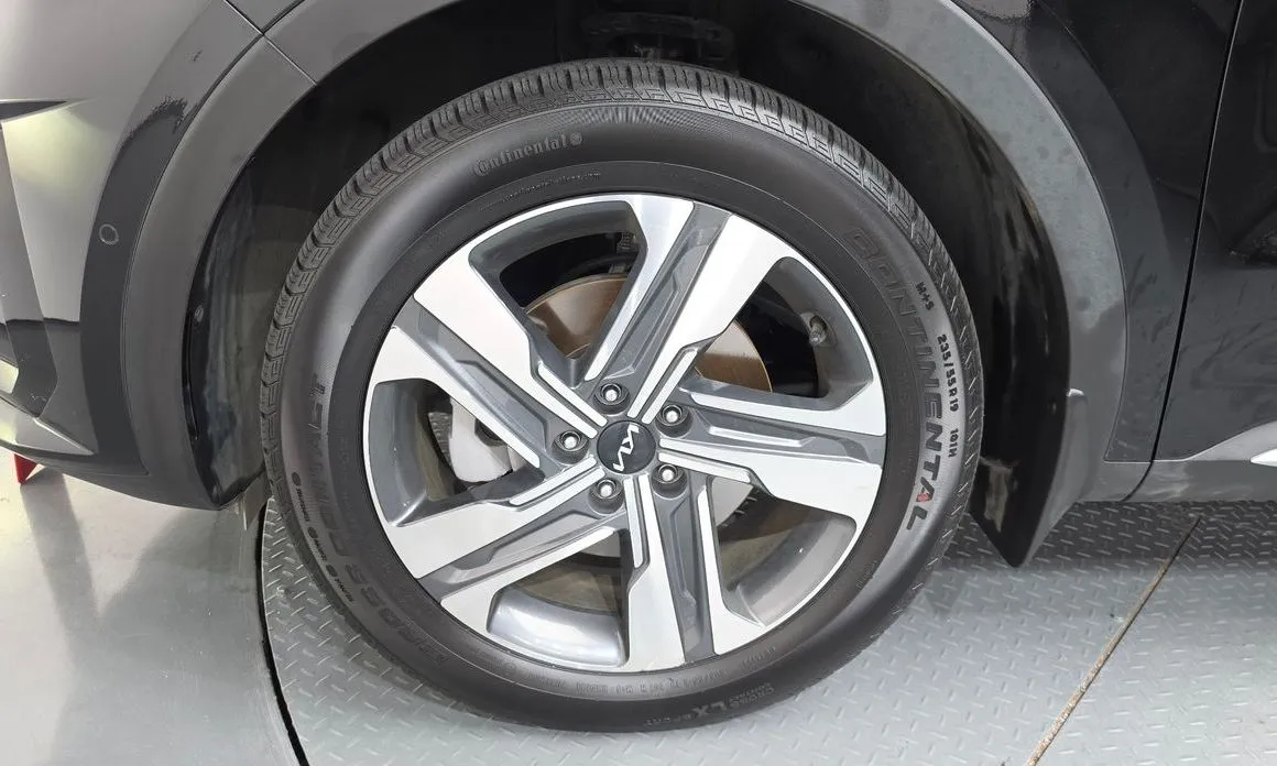 Kia Sorento — фото 8