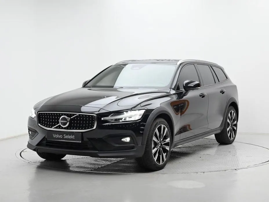 Volvo V60 — фото 1