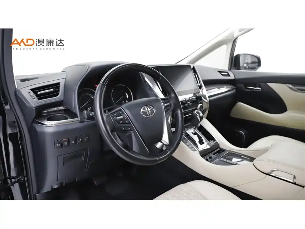 Toyota Alphard — фото 2