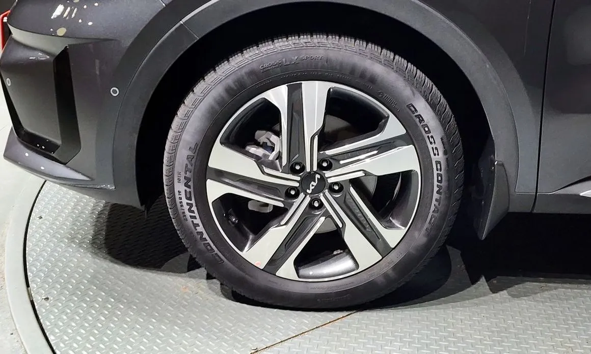 Kia Sorento — фото 7