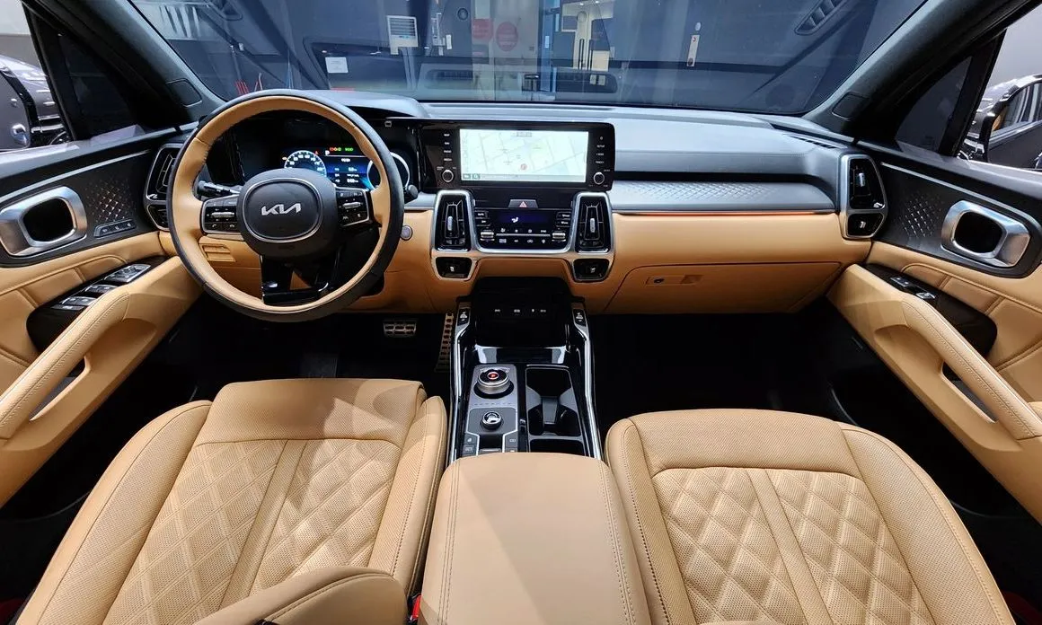 Kia Sorento — фото 8