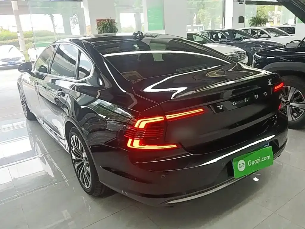 Volvo S90 — фото 10