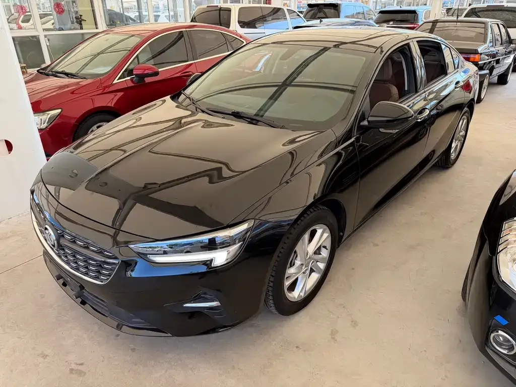 Buick Regal — фото 1
