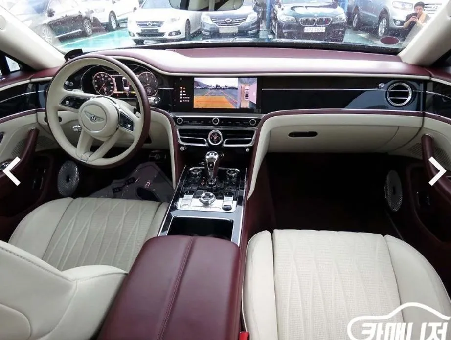 Bentley Flying Spur — фото 7