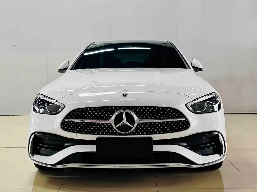 Mercedes-Benz C-Class — фото 1