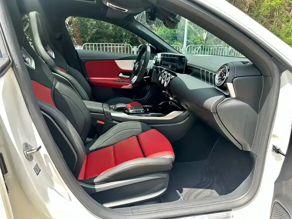 Mercedes-Benz CLA AMG — фото 3