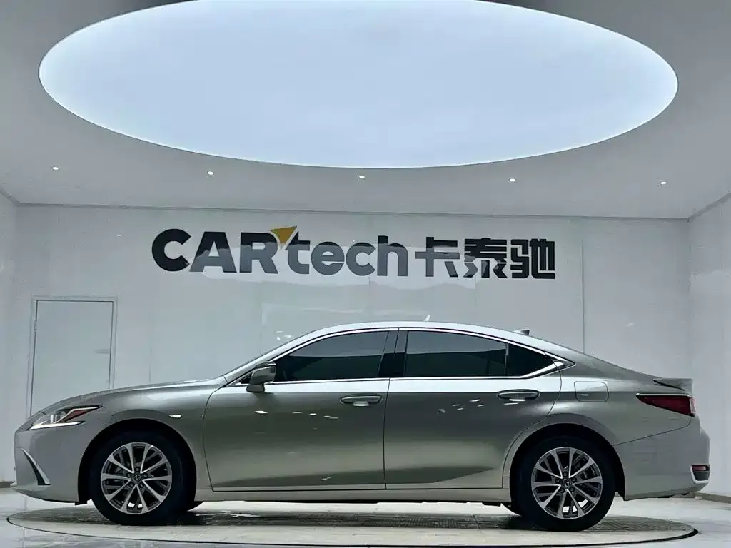 Lexus ES — фото 3