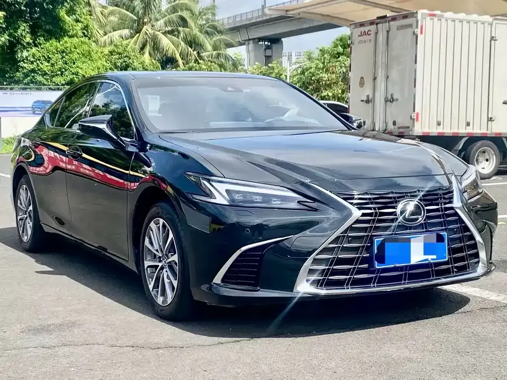 Lexus ES — фото 4
