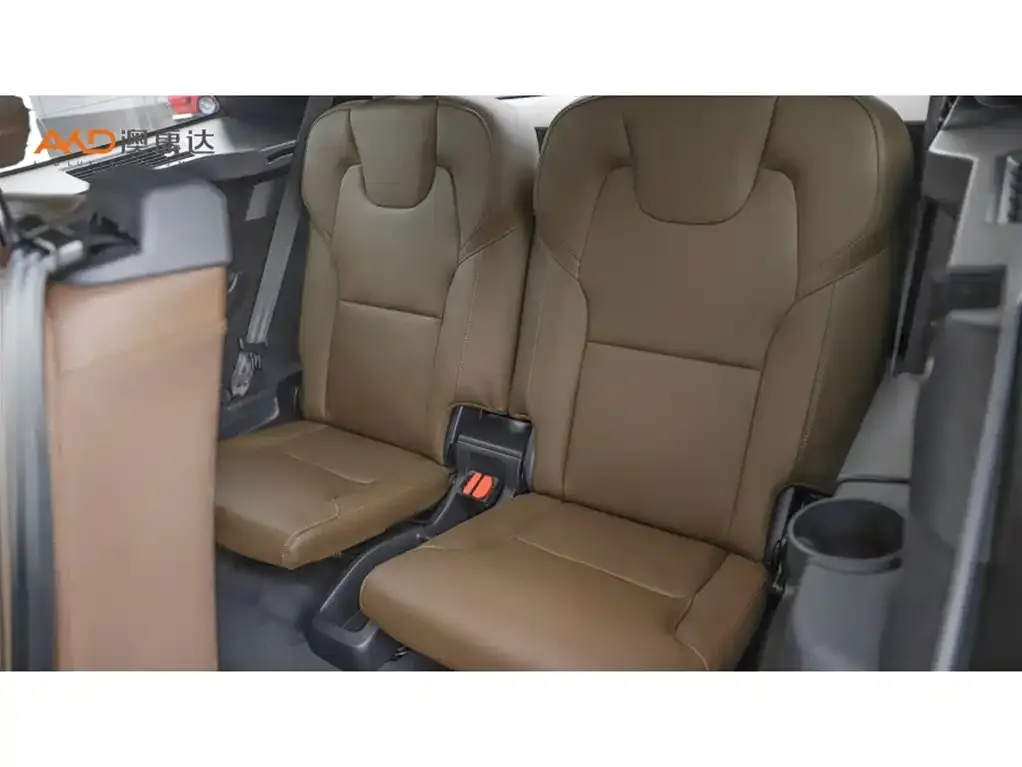 Volvo XC90 — фото 10