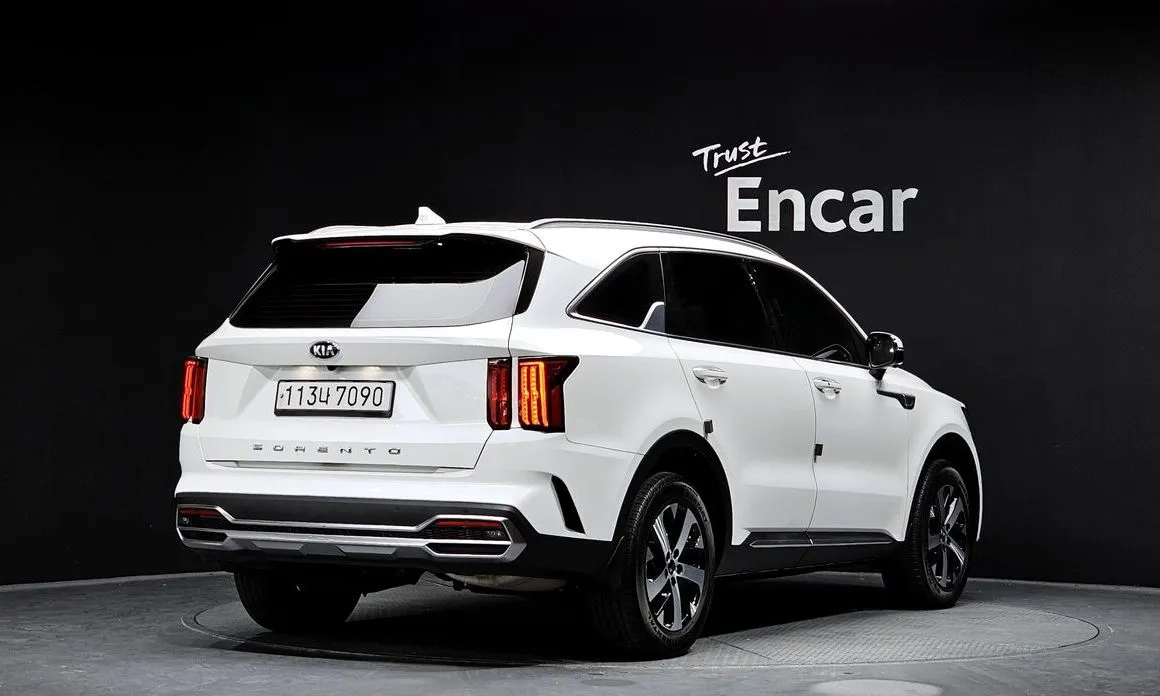 Kia Sorento — фото 10