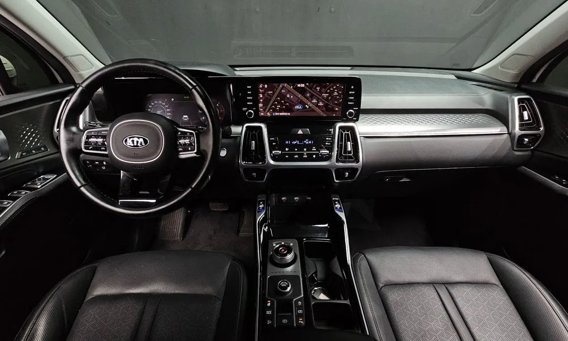 Kia Sorento — фото 9