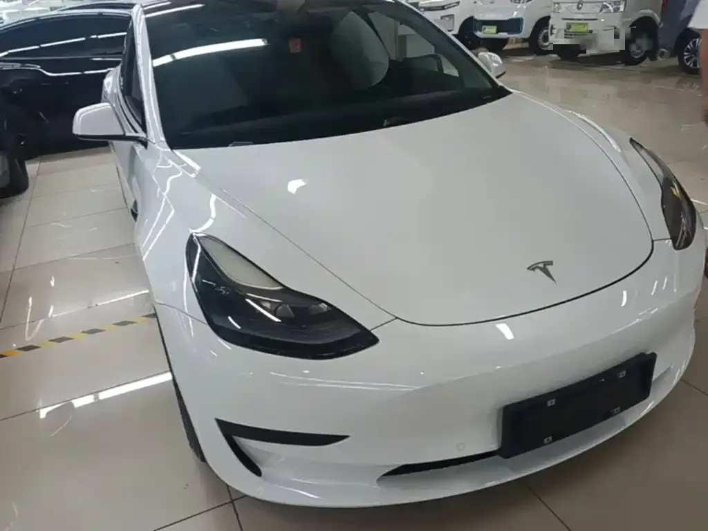 Tesla Model 3 — фото 8