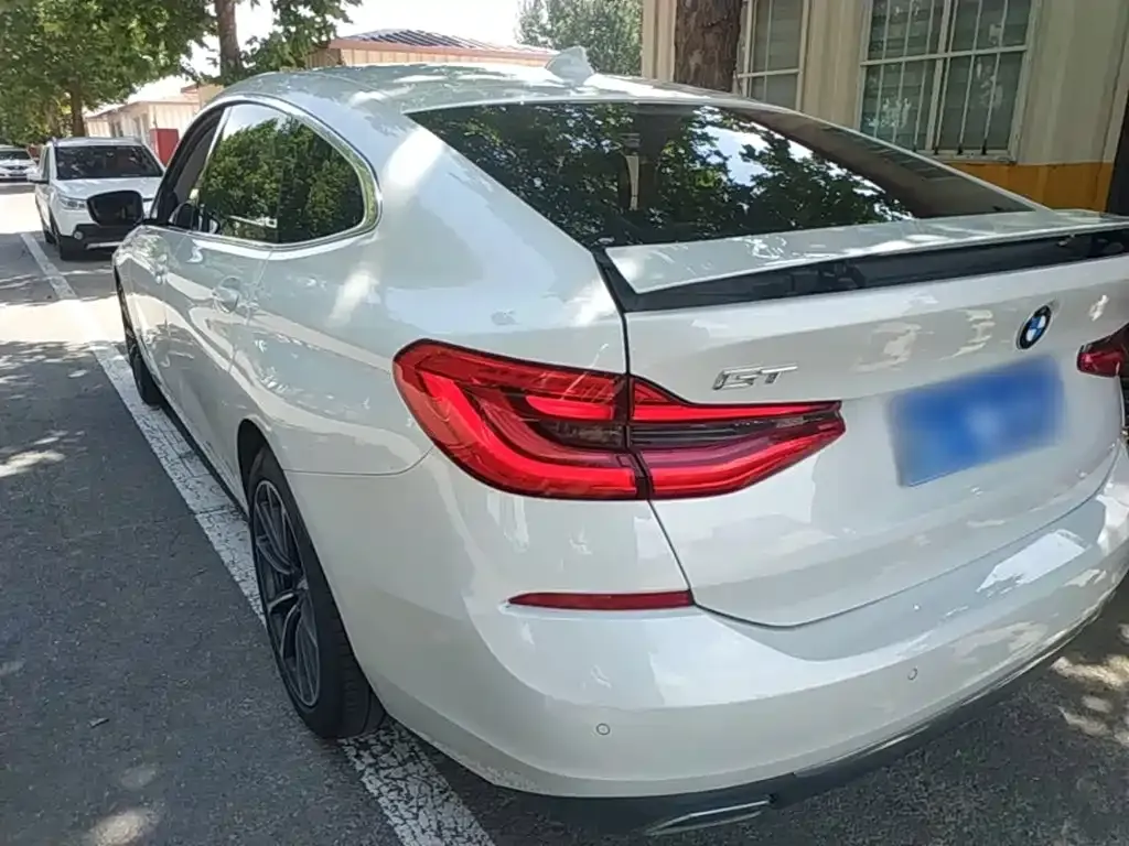 BMW 6 Series GT — фото 9