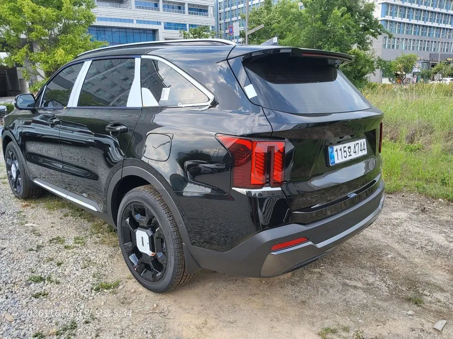Kia Sorento — фото 8