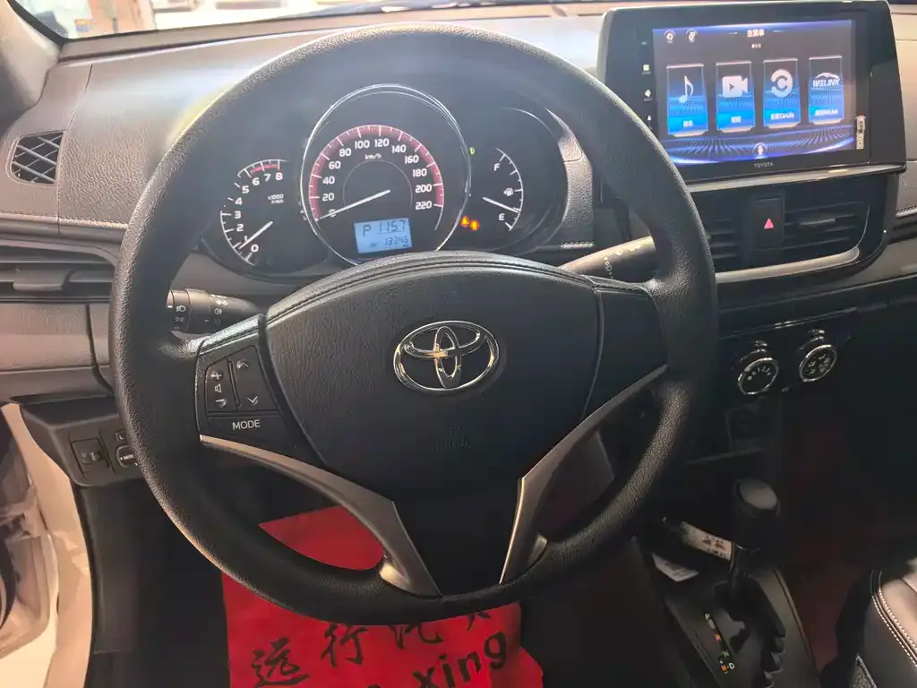Toyota Vios — фото 10