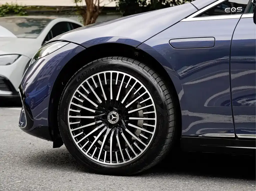 Mercedes-Benz EQS — фото 10