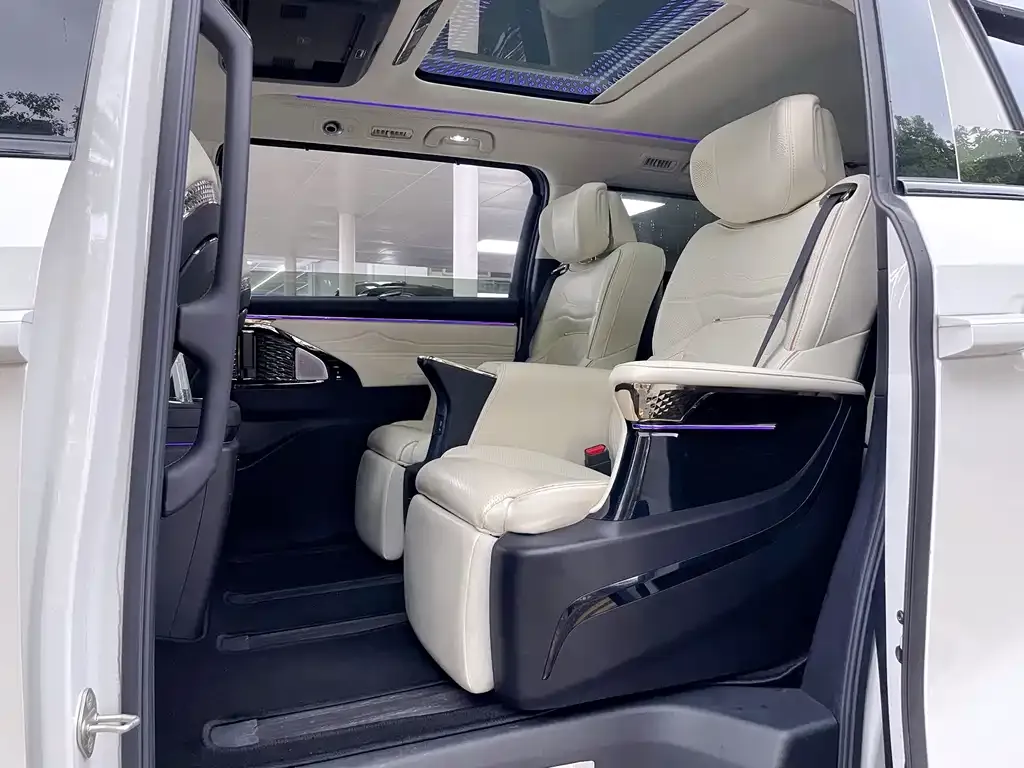 GAC Motor Trumpchi E9 — фото 10