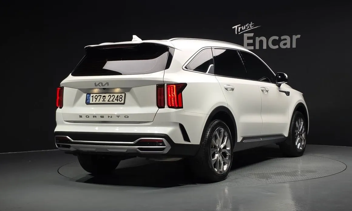 Kia Sorento — фото 9