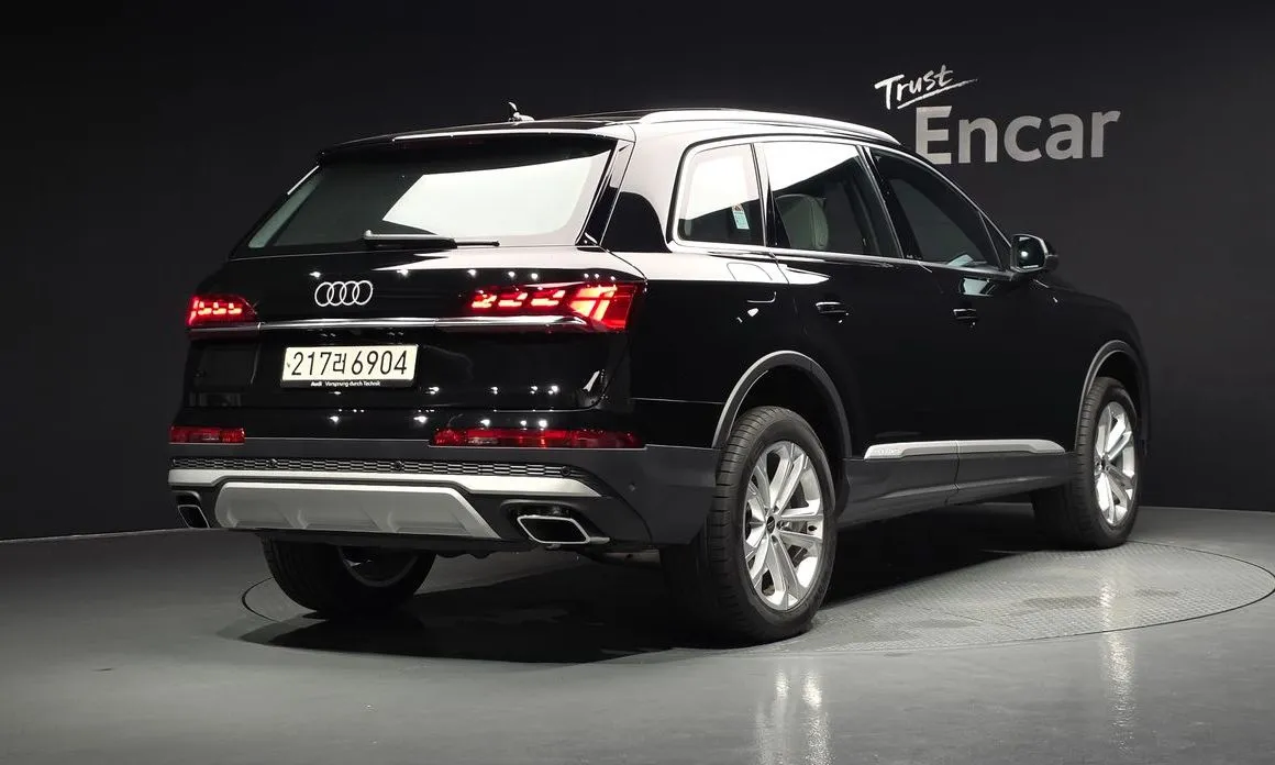 Audi Q7 — фото 4